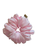 The Satin Scrunchie - Soe